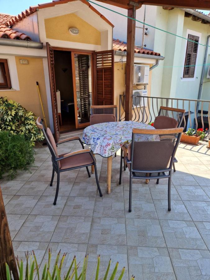 Apartment Svobode Izola Exterior foto